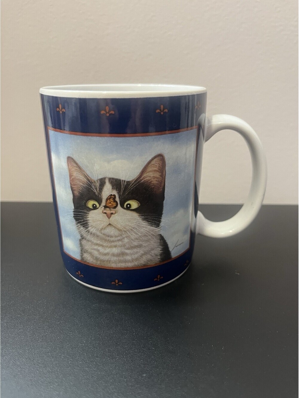 Lang & Wise Blue Cat Coffee Mug Ceramic Fleur-de-Lis Pattern Butterfly Inside